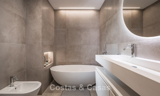 Appartement de 3 chambres avec jardin entièrement rénové à vendre dans un complexe de luxe à Marbella - Benahavis 778520 