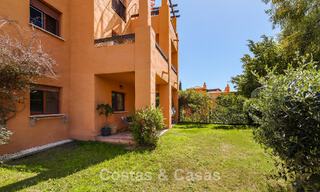 Appartement de 3 chambres avec jardin entièrement rénové à vendre dans un complexe de luxe à Marbella - Benahavis 778524 