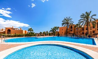 Appartement de 3 chambres avec jardin entièrement rénové à vendre dans un complexe de luxe à Marbella - Benahavis 778529 
