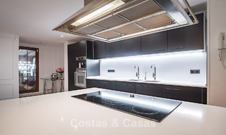 Appartement de 3 chambres avec jardin entièrement rénové à vendre dans un complexe de luxe à Marbella - Benahavis 778538 