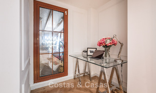 Appartement de 3 chambres avec jardin entièrement rénové à vendre dans un complexe de luxe à Marbella - Benahavis 778539 