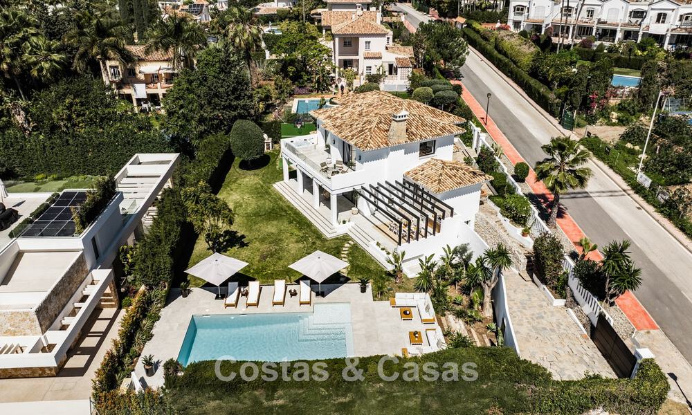 Villa rénovée à vendre dans un style architectural andalou moderne à Nueva Andalucia, Marbella 778551