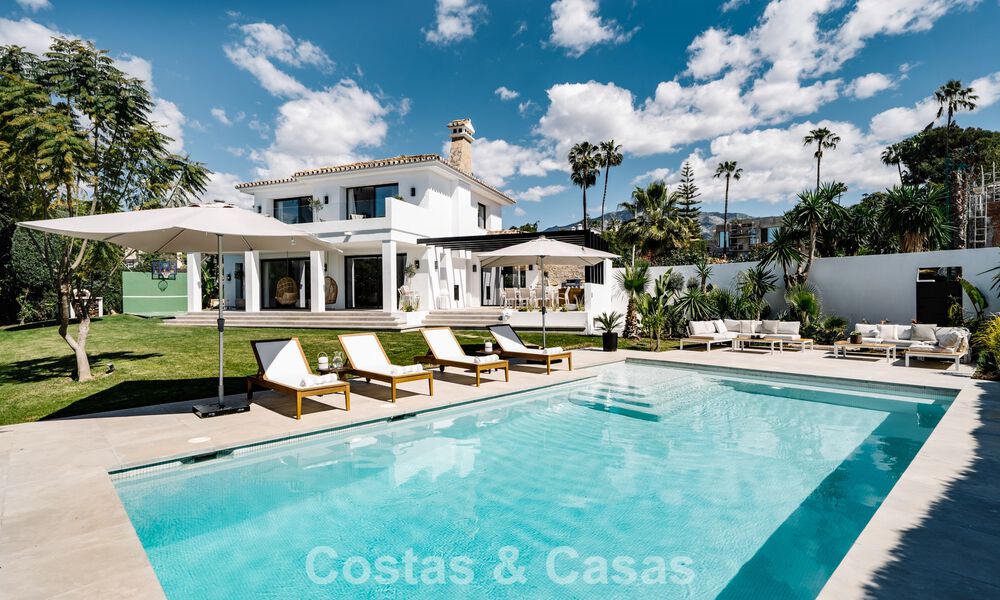 Villa rénovée à vendre dans un style architectural andalou moderne à Nueva Andalucia, Marbella 778569