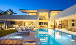 Villa de luxe au design élégant à vendre entourée de terrains de golf dans la vallée de Nueva Andalucia, Marbella 778781 