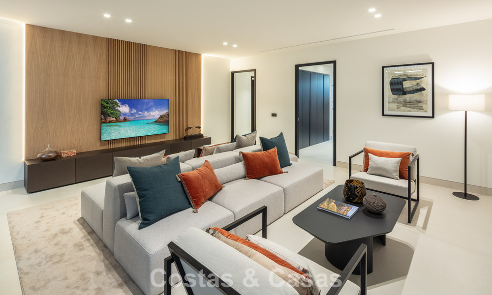 Villa de luxe au design élégant à vendre entourée de terrains de golf dans la vallée de Nueva Andalucia, Marbella 778795