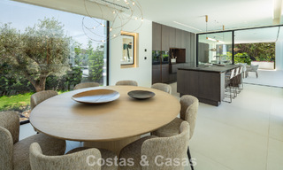 Villa de luxe au design élégant à vendre entourée de terrains de golf dans la vallée de Nueva Andalucia, Marbella 778798 
