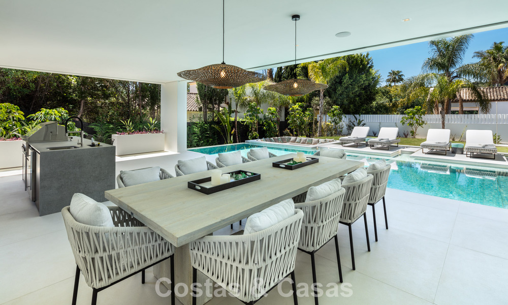 Villa de luxe au design élégant à vendre entourée de terrains de golf dans la vallée de Nueva Andalucia, Marbella 778801