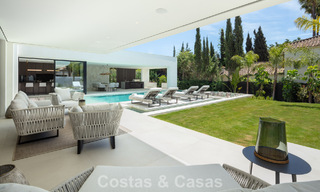 Villa de luxe au design élégant à vendre entourée de terrains de golf dans la vallée de Nueva Andalucia, Marbella 778802 