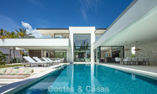 Villa de luxe au design élégant à vendre entourée de terrains de golf dans la vallée de Nueva Andalucia, Marbella 778807 