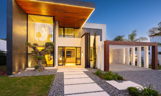 Villa de luxe au design élégant à vendre entourée de terrains de golf dans la vallée de Nueva Andalucia, Marbella 778811 