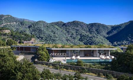 Villa innovante sur plan avec vue panoramique à vendre dans un complexe résidentiel sécurisé à Marbella - Benahavis 778581
