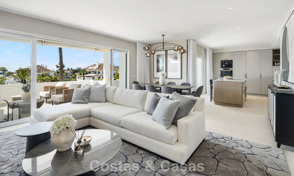Magnifique penthouse en duplex rénové à vendre dans un complexe exclusif sur le prestigieux Golden Mile de Marbella 778635