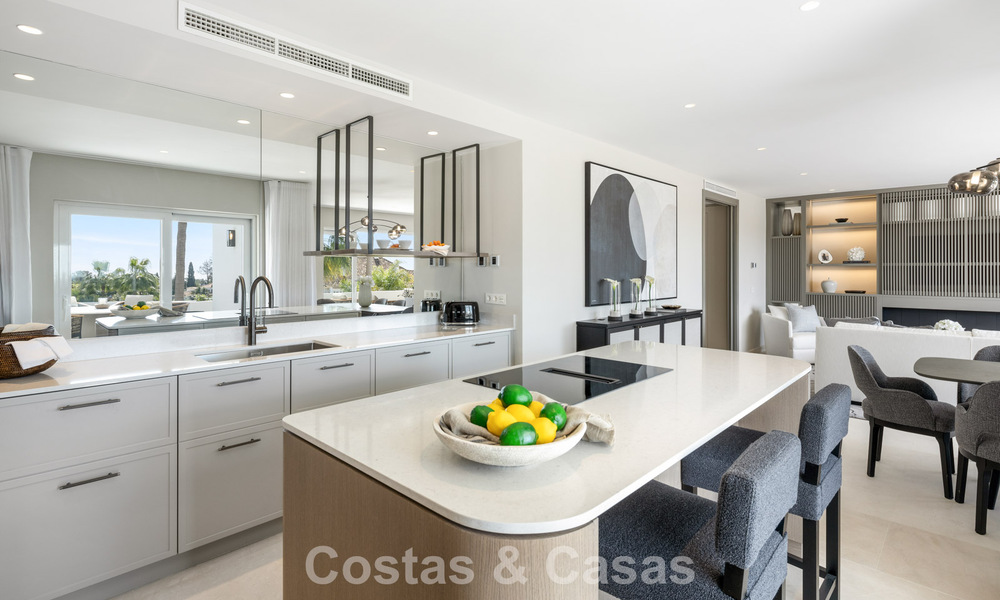 Magnifique penthouse en duplex rénové à vendre dans un complexe exclusif sur le prestigieux Golden Mile de Marbella 778640