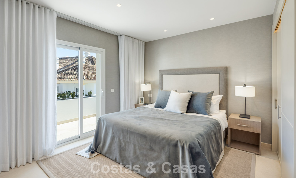 Penthouse en duplex rénové à vendre dans un complexe de luxe fermé sur le très recherché Golden Mile de Marbella 778651