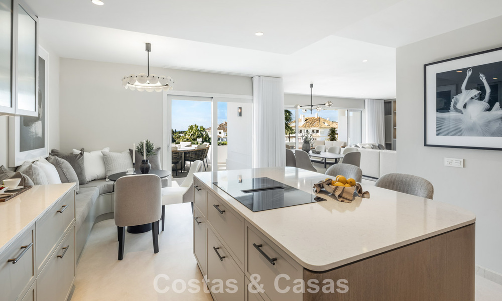 Penthouse en duplex rénové à vendre dans un complexe de luxe fermé sur le très recherché Golden Mile de Marbella 778655