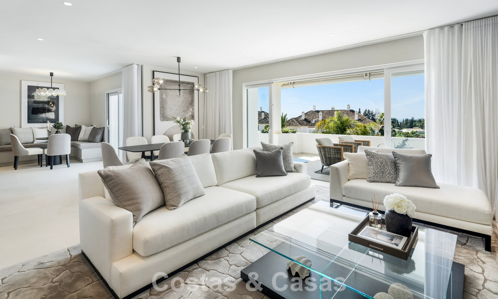 Penthouse en duplex rénové à vendre dans un complexe de luxe fermé sur le très recherché Golden Mile de Marbella 778661