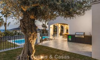 Villa de luxe raffinée de style méditerranéen moderne à vendre avec vue sur la mer dans un complexe fermé sur le Golden Mile de Marbella 778751 