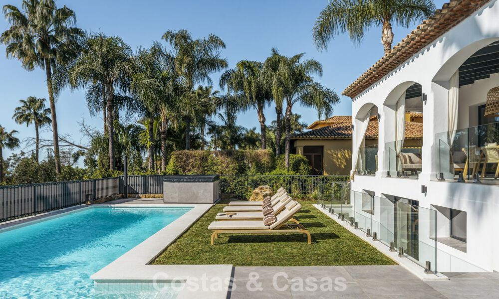 Villa de luxe raffinée de style méditerranéen moderne à vendre avec vue sur la mer dans un complexe fermé sur le Golden Mile de Marbella 778757