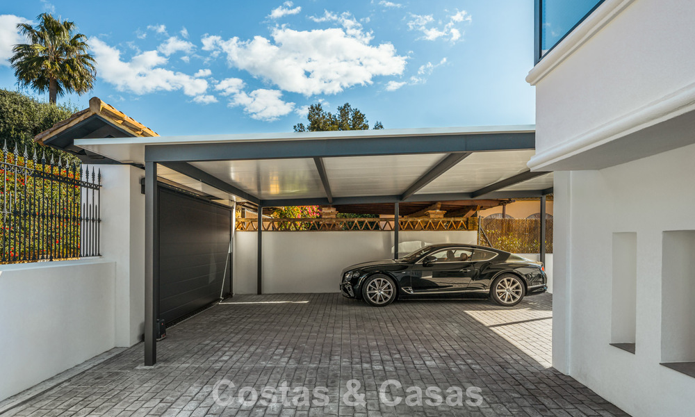 Villa de luxe raffinée de style méditerranéen moderne à vendre avec vue sur la mer dans un complexe fermé sur le Golden Mile de Marbella 778758