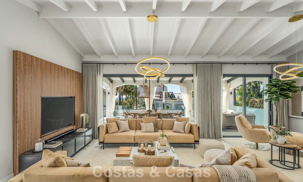 Villa de luxe raffinée de style méditerranéen moderne à vendre avec vue sur la mer dans un complexe fermé sur le Golden Mile de Marbella 778761