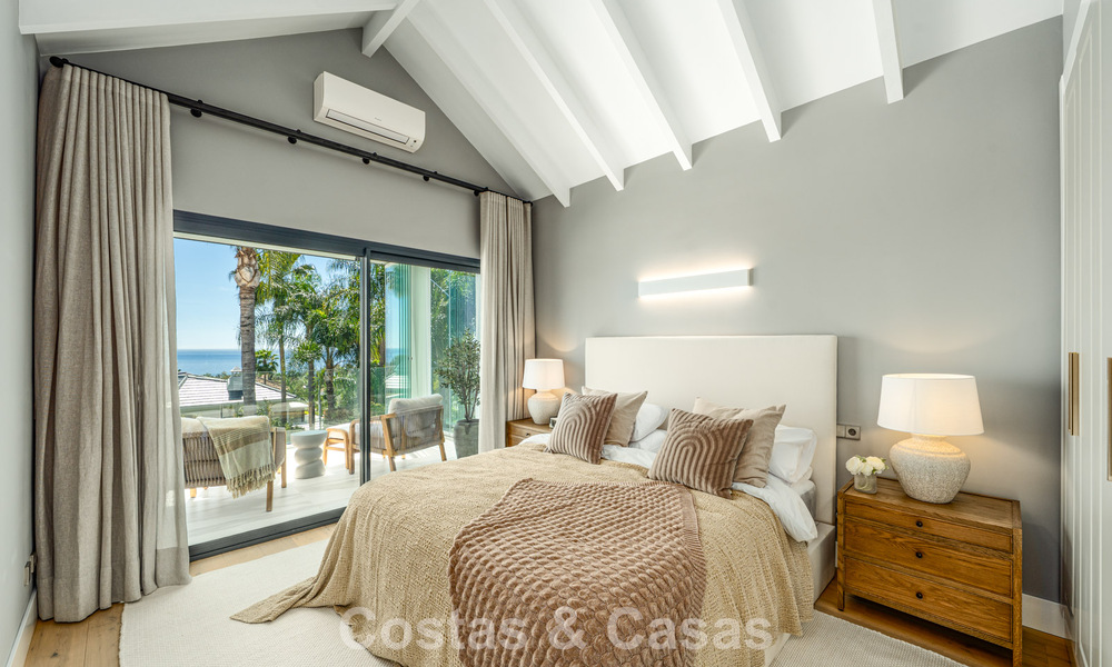 Villa de luxe raffinée de style méditerranéen moderne à vendre avec vue sur la mer dans un complexe fermé sur le Golden Mile de Marbella 778769