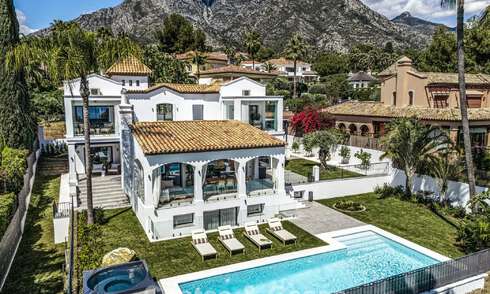 Villa de luxe raffinée de style méditerranéen moderne à vendre avec vue sur la mer dans un complexe fermé sur le Golden Mile de Marbella 778771