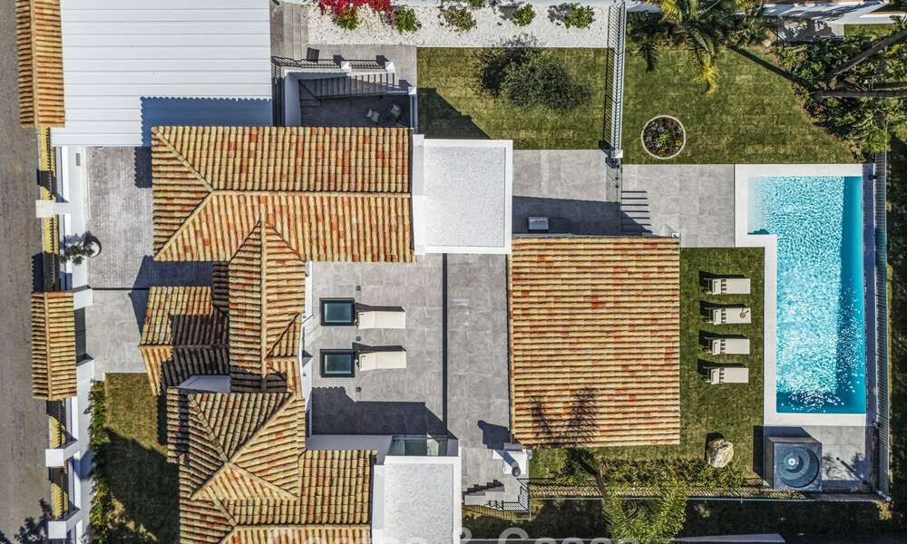 Villa de luxe raffinée de style méditerranéen moderne à vendre avec vue sur la mer dans un complexe fermé sur le Golden Mile de Marbella 778772