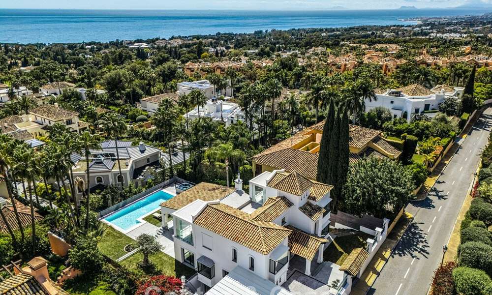 Villa de luxe raffinée de style méditerranéen moderne à vendre avec vue sur la mer dans un complexe fermé sur le Golden Mile de Marbella 778773