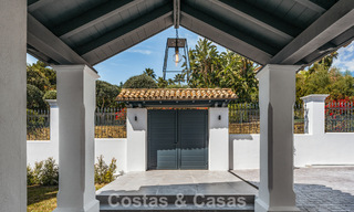 Villa de luxe raffinée de style méditerranéen moderne à vendre avec vue sur la mer dans un complexe fermé sur le Golden Mile de Marbella 778778 