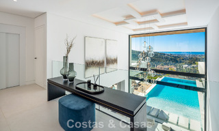 Villa de luxe sophistiquée avec vue panoramique sur la mer à vendre dans la communauté fermée de La Quinta, Marbella - Benahavis 800527 