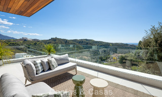 Villa de luxe sophistiquée avec vue panoramique sur la mer à vendre dans la communauté fermée de La Quinta, Marbella - Benahavis 800533 