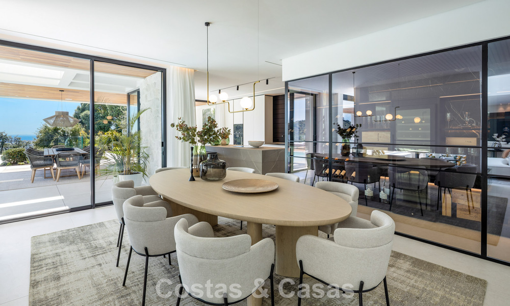 Villa de luxe sophistiquée avec vue panoramique sur la mer à vendre dans la communauté fermée de La Quinta, Marbella - Benahavis 800540
