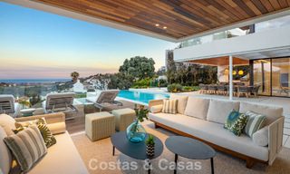 Villa de luxe sophistiquée avec vue panoramique sur la mer à vendre dans la communauté fermée de La Quinta, Marbella - Benahavis 800550 