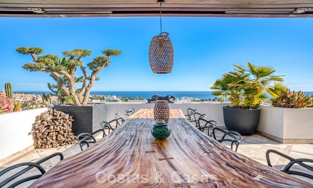 Luxueux penthouse avec vue sur la mer à vendre dans une communauté fermée sur le très convoité Golden Mile de Marbella 778582