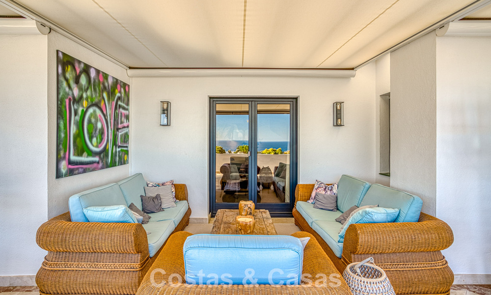 Luxueux penthouse avec vue sur la mer à vendre dans une communauté fermée sur le très convoité Golden Mile de Marbella 778587