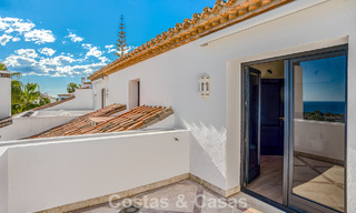 Luxueux penthouse avec vue sur la mer à vendre dans une communauté fermée sur le très convoité Golden Mile de Marbella 778594 