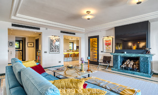 Luxueux penthouse avec vue sur la mer à vendre dans une communauté fermée sur le très convoité Golden Mile de Marbella 778604 