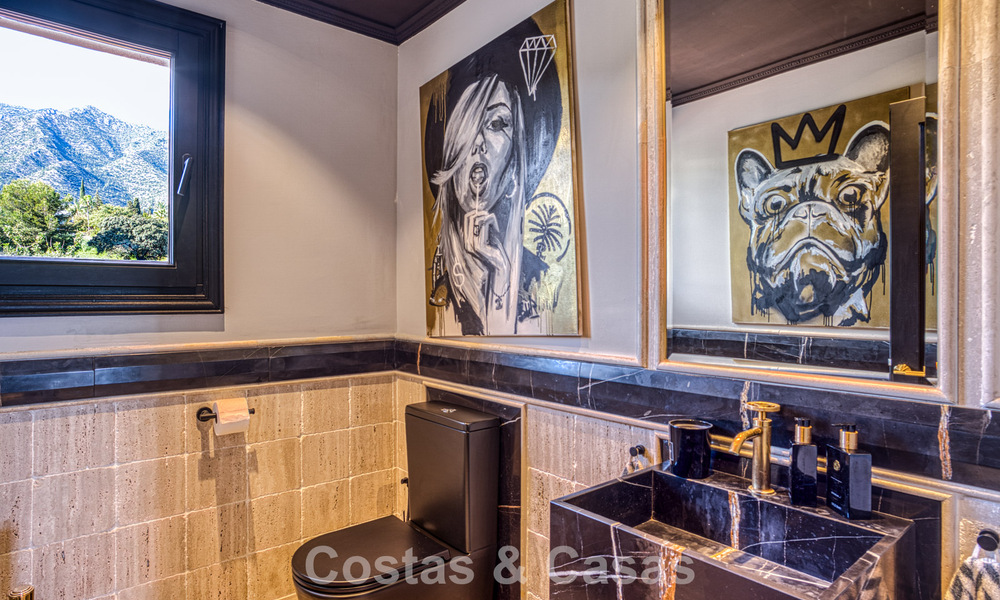 Luxueux penthouse avec vue sur la mer à vendre dans une communauté fermée sur le très convoité Golden Mile de Marbella 778607