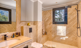 Luxueux penthouse avec vue sur la mer à vendre dans une communauté fermée sur le très convoité Golden Mile de Marbella 778611 