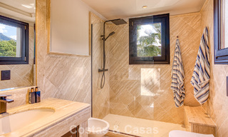 Luxueux penthouse avec vue sur la mer à vendre dans une communauté fermée sur le très convoité Golden Mile de Marbella 778615 