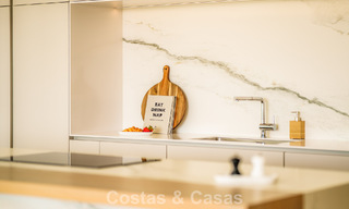 Appartement de prestige de 3 chambres à vendre avec vue sur la mer, le golf et les montagnes à La Quinta, Marbella - Benahavis 778742 