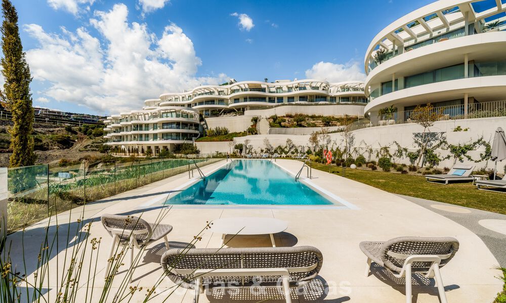 Appartement de prestige de 3 chambres à vendre avec vue sur la mer, le golf et les montagnes à La Quinta, Marbella - Benahavis 778744