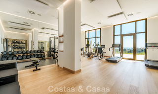 Appartement de prestige de 3 chambres à vendre avec vue sur la mer, le golf et les montagnes à La Quinta, Marbella - Benahavis 778748 