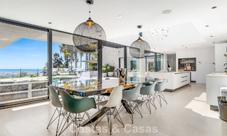 Villa moderne prête à emménager à vendre, en bordure du terrain de golf dans un quartier recherché de Marbella - Benahavis 778677 
