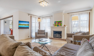 Spacieuse maison de ville à vendre avec vue sur la mer dans une urbanisation fermée dans les collines de Marbella - Benahavis 778926 