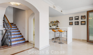 Spacieuse maison de ville à vendre avec vue sur la mer dans une urbanisation fermée dans les collines de Marbella - Benahavis 778929 