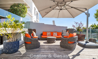 Spacieuse maison de ville à vendre avec vue sur la mer dans une urbanisation fermée dans les collines de Marbella - Benahavis 778937 