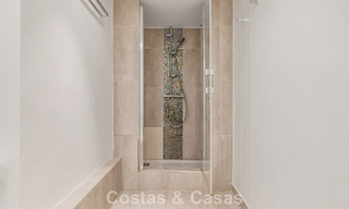 Spacieuse maison de ville à vendre avec vue sur la mer dans une urbanisation fermée dans les collines de Marbella - Benahavis 778945 