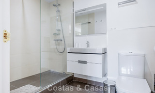 Spacieuse maison de ville à vendre avec vue sur la mer dans une urbanisation fermée dans les collines de Marbella - Benahavis 778949 