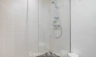 Spacieuse maison de ville à vendre avec vue sur la mer dans une urbanisation fermée dans les collines de Marbella - Benahavis 778955 